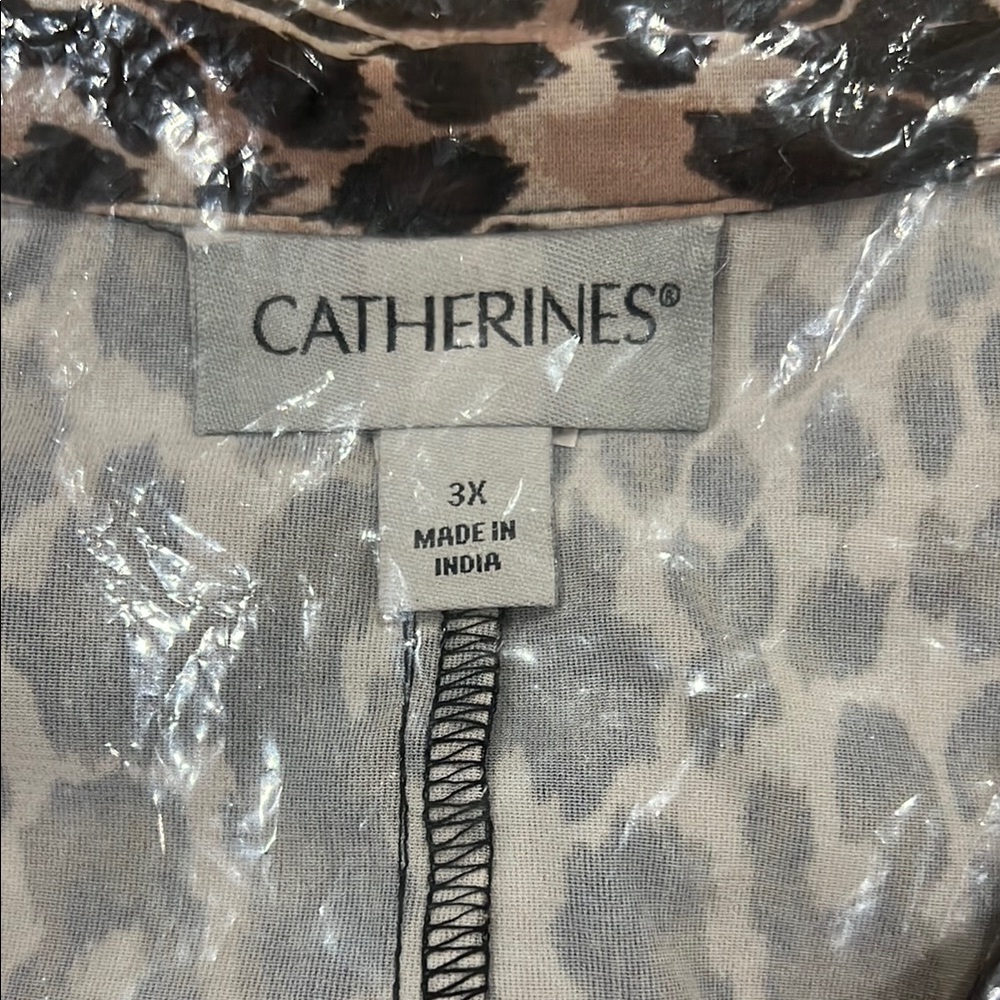 Catherines Leopard Print Button Down Top NWT - image 5